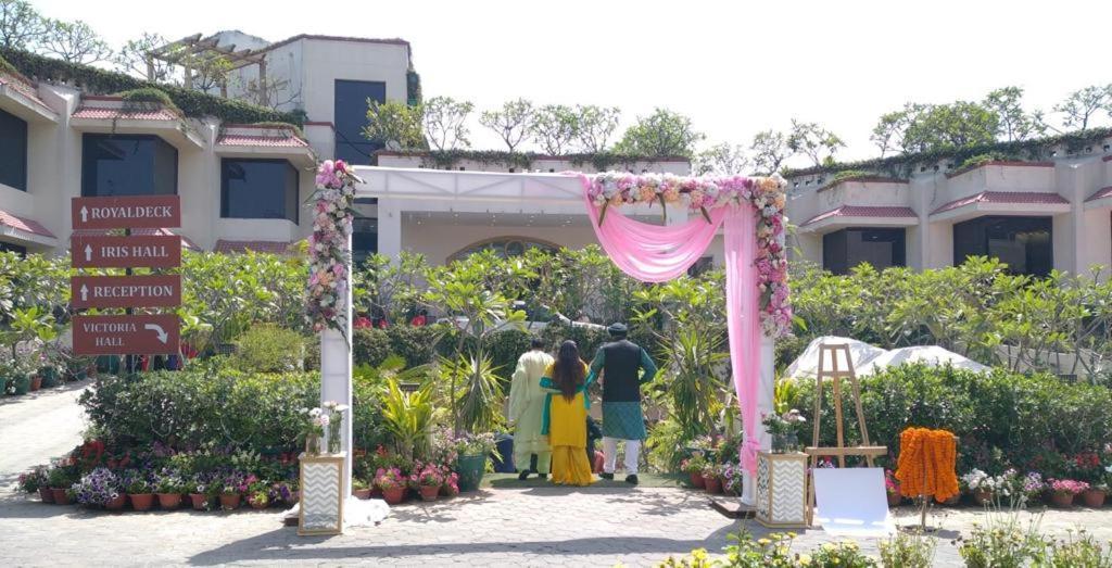 Luxera Hotels & Resorts Nueva Delhi Exterior foto