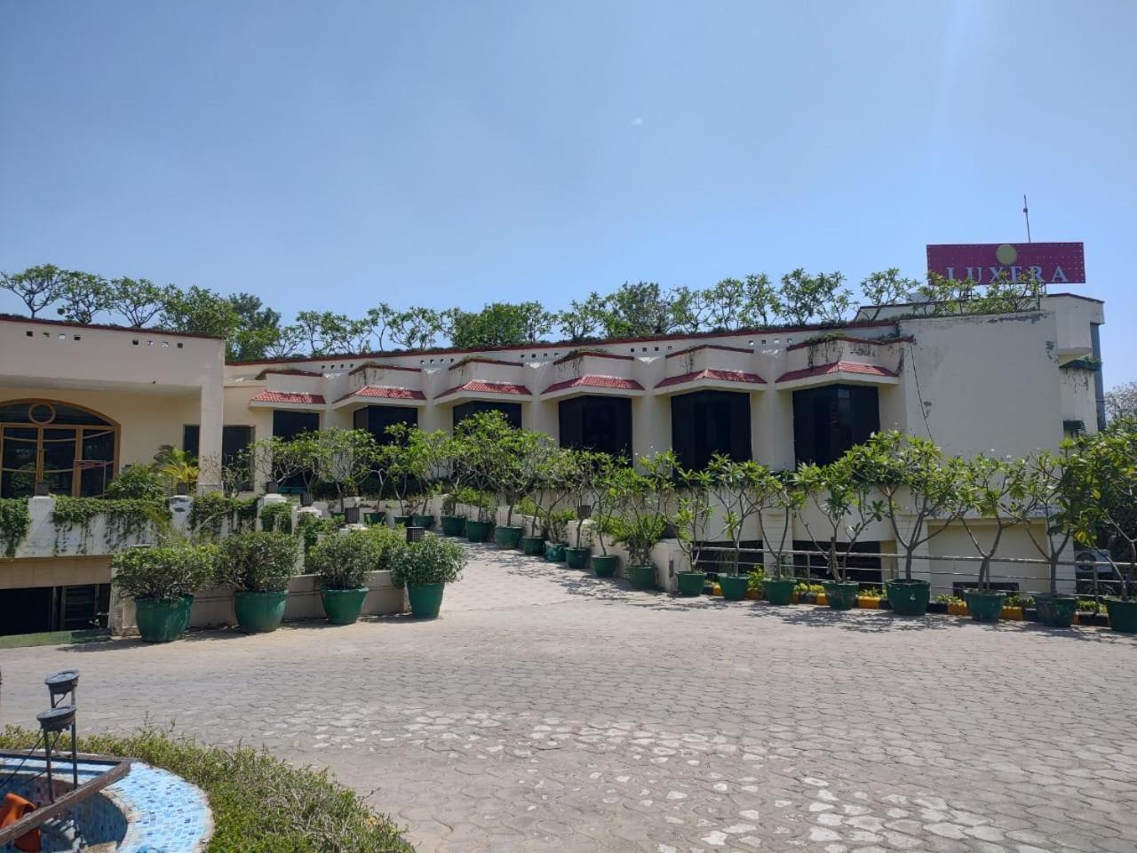 Luxera Hotels & Resorts Nueva Delhi Exterior foto