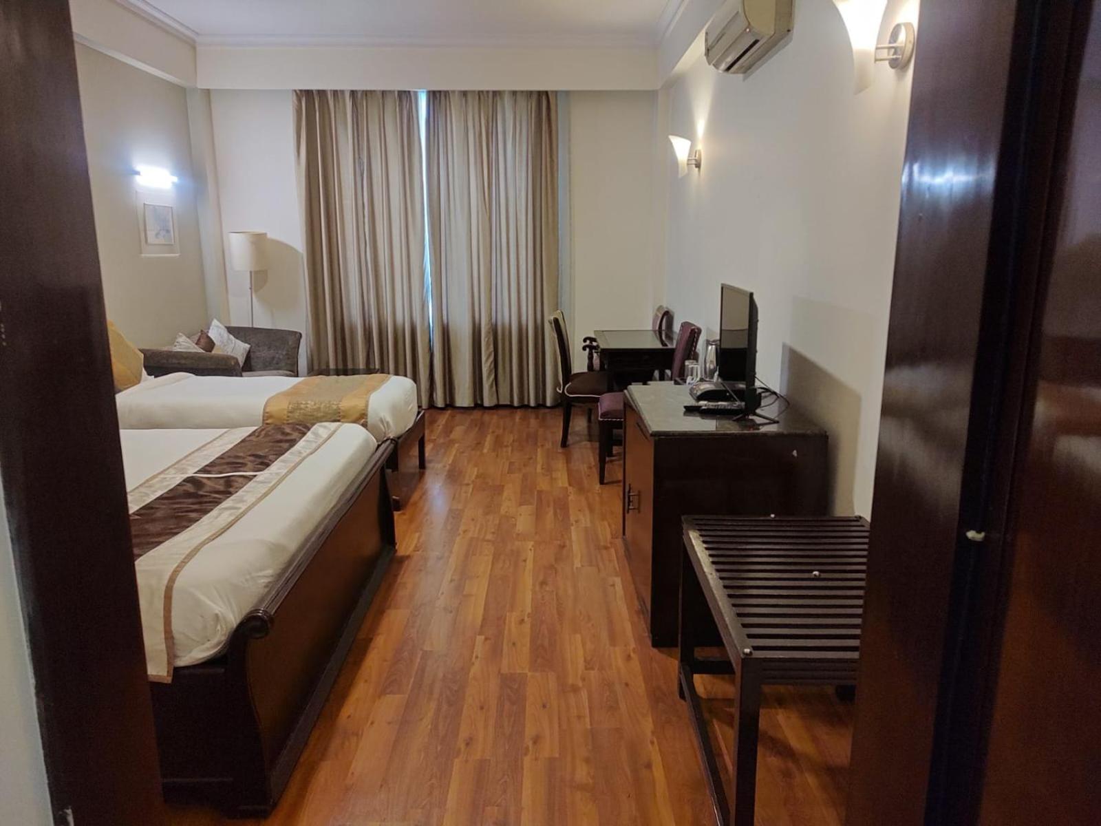 Luxera Hotels & Resorts Nueva Delhi Exterior foto